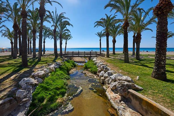דירות Apartamento Carole Playa Bajondillo Torremolinos Beach - Playa A 30 Segundos - Wifi - Parking - Terraza מראה חיצוני תמונה