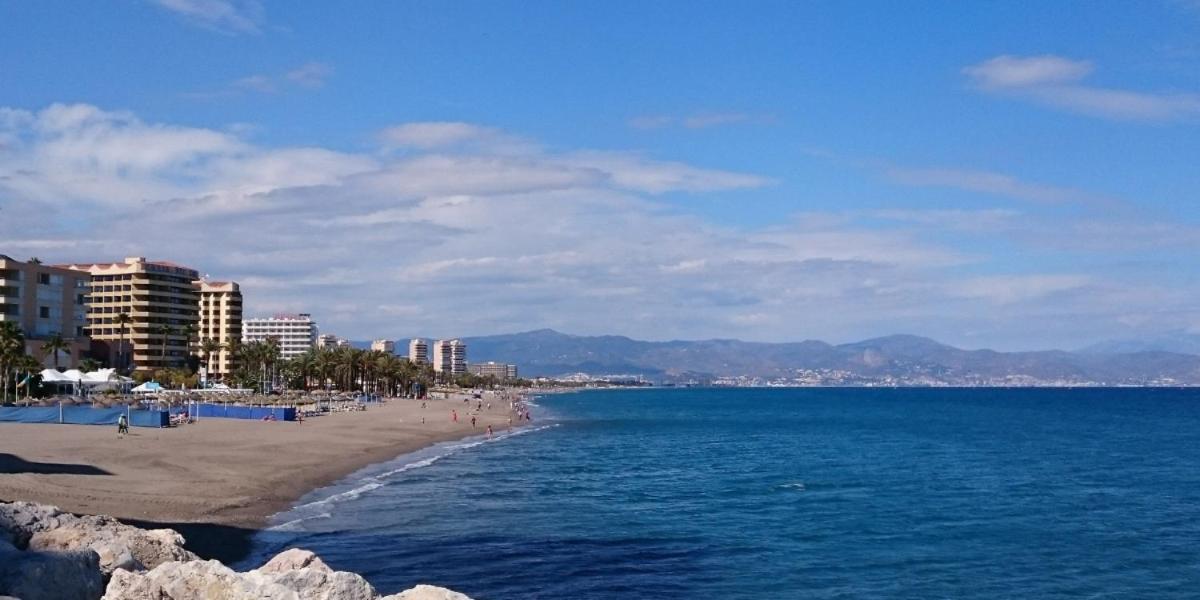 דירות Apartamento Carole Playa Bajondillo Torremolinos Beach - Playa A 30 Segundos - Wifi - Parking - Terraza מראה חיצוני תמונה